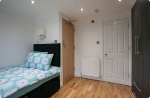 Room 4-1- Student Accommodation In Egham - Premeir Nest